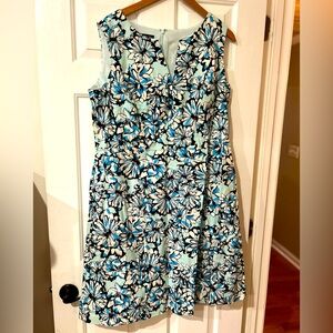 Jones New York Sleeveless Lined Flowery Dress 👗
